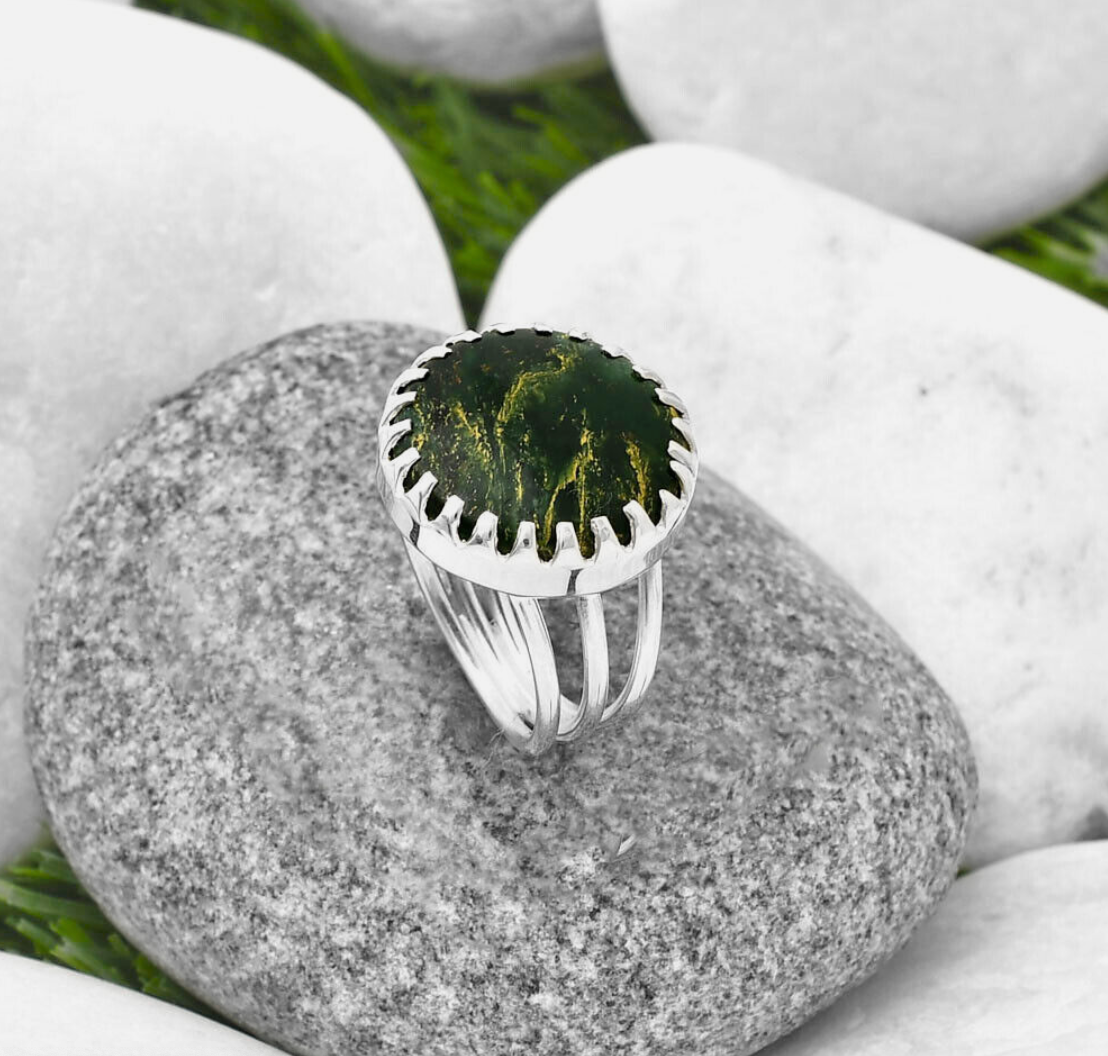 Green Fuchsite Prong Ring sz 7.5